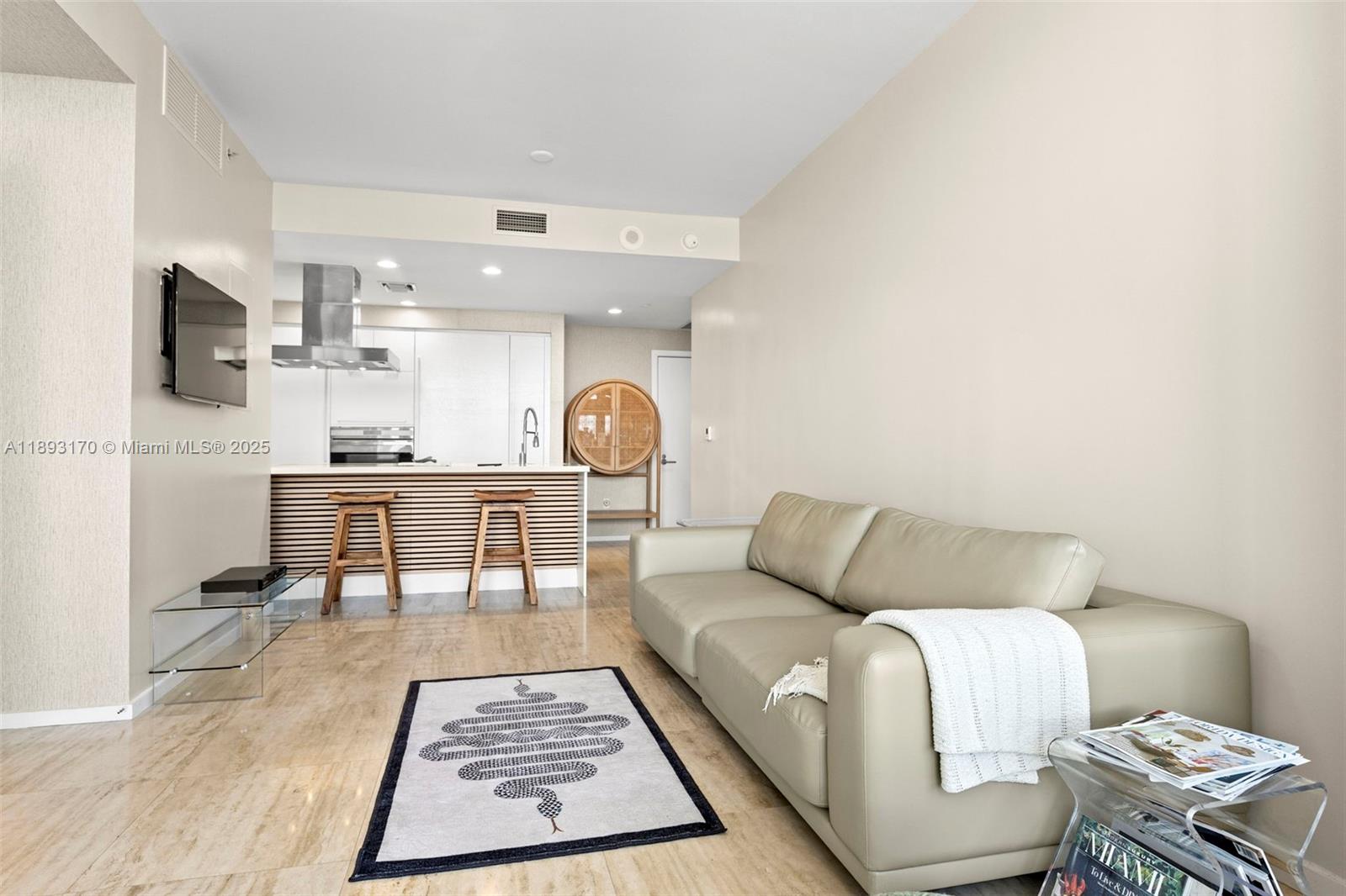 CAPRI SOUTH BEACH CONDO - Residential Lease