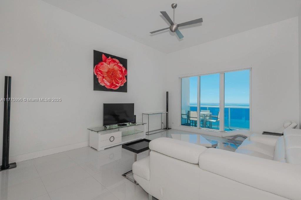 Beautiful 1 bedroom, 1 bathroom with Direct Ocean view, 14ft high ceilings, and balcony boasting commanding views of the ocean and 1 Hotel pool area. Premium cable, internet, water and 1 valet included. Washer/dryer in the unit. Roney Palace residents enjoy the best of South Beach with access to 3 oceanfront swimming pools, a hot tub and beach service. Onsite restaurants include Aviv, STK South Beach, Plnthouse organic café, Watr at the Rooftop and more! Home to SoulCycle, Anatomy Gym, high-end spa, salon and retail fashion boutiques. Valet parking, full-time security, laundry on every floor, onsite management office.Pricing is dynamic and may vary according to seasonal demand, lease commencement date, and lease term. Please contact listing agent for current availability and pricing