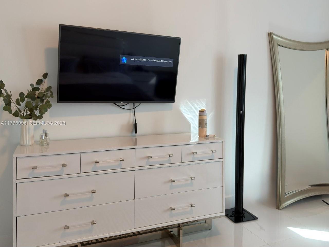 2301 Collins Ave 1624