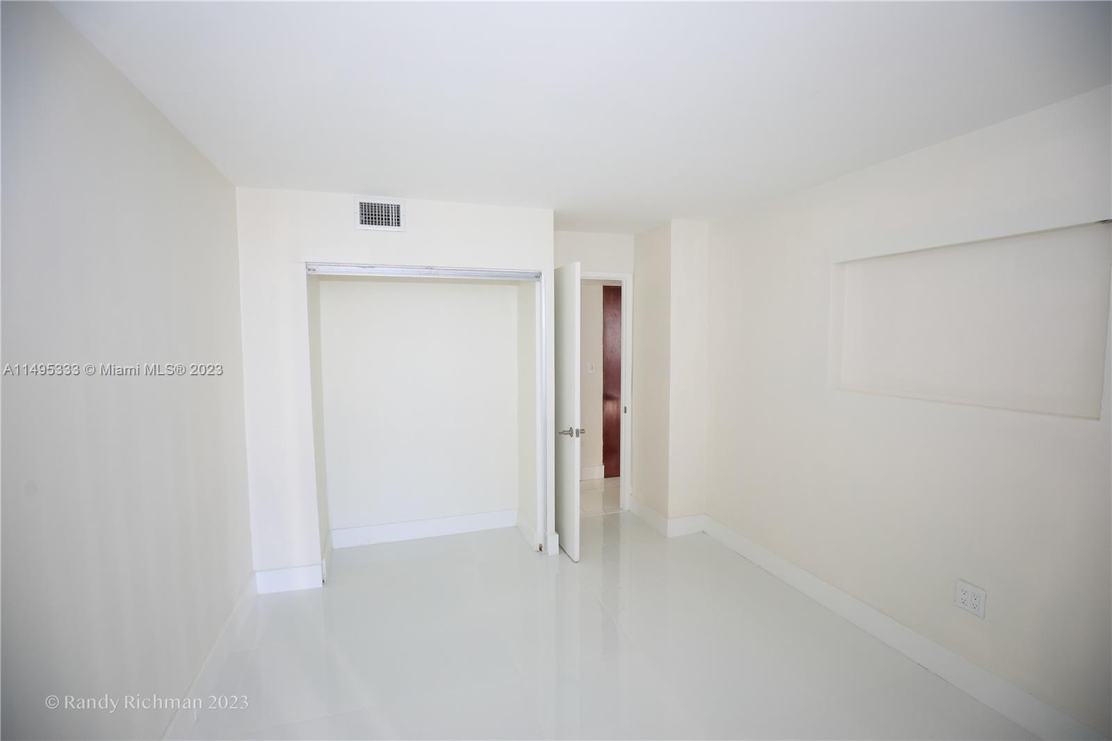 CHARTER CLUB CONDO - Residential Lease