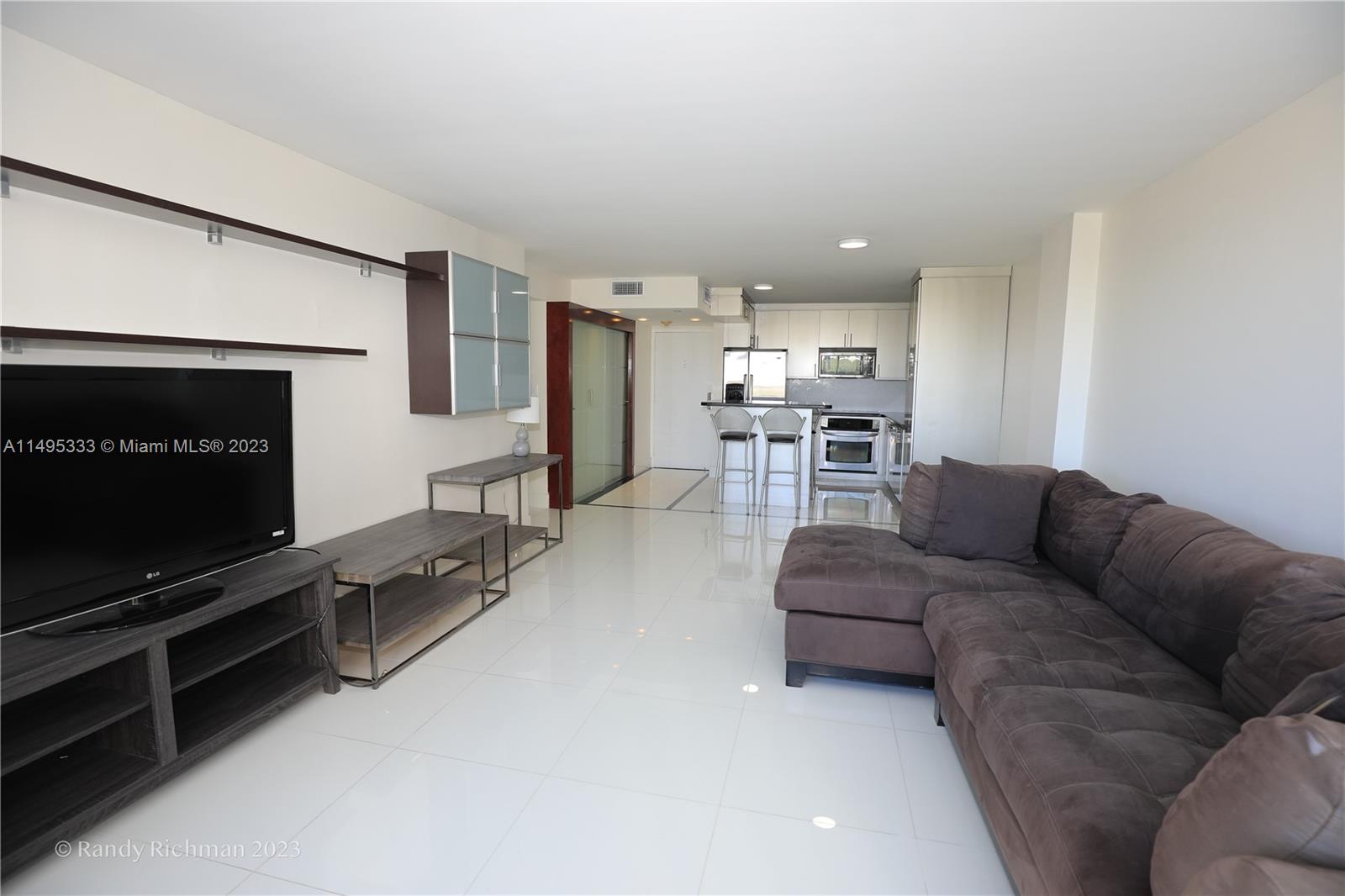 CHARTER CLUB CONDO - Residential Lease