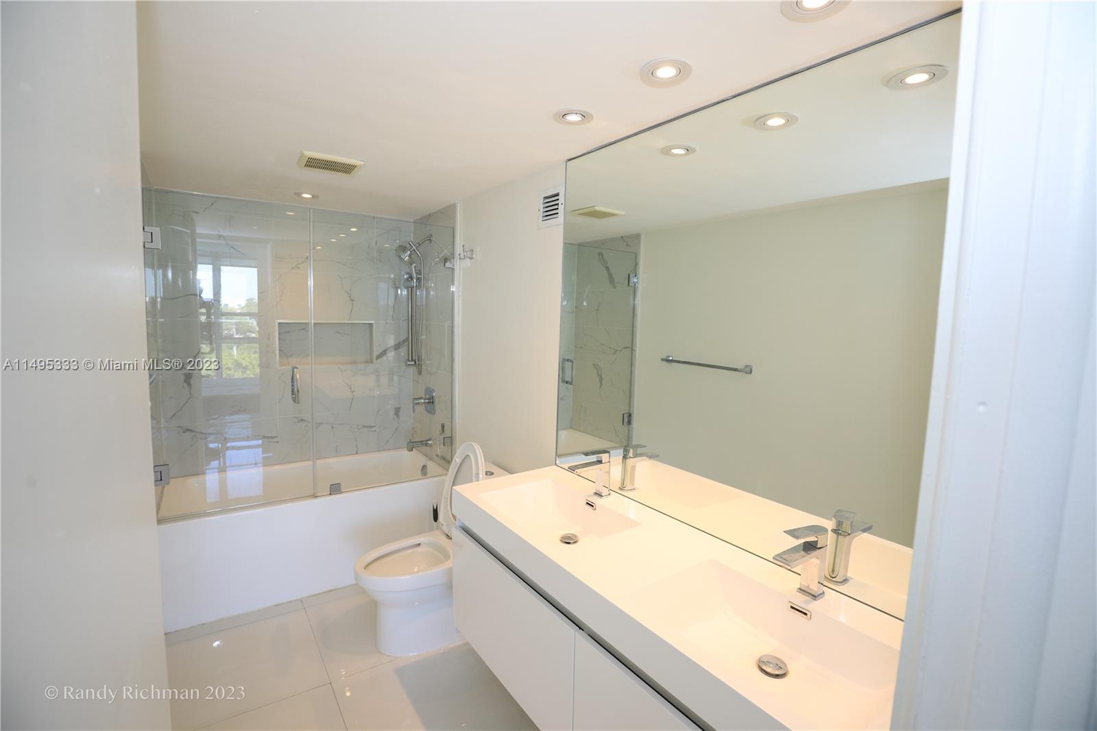 CHARTER CLUB CONDO - Residential Lease