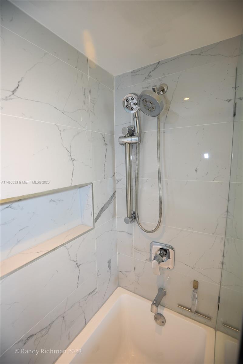 CHARTER CLUB CONDO - Residential Lease