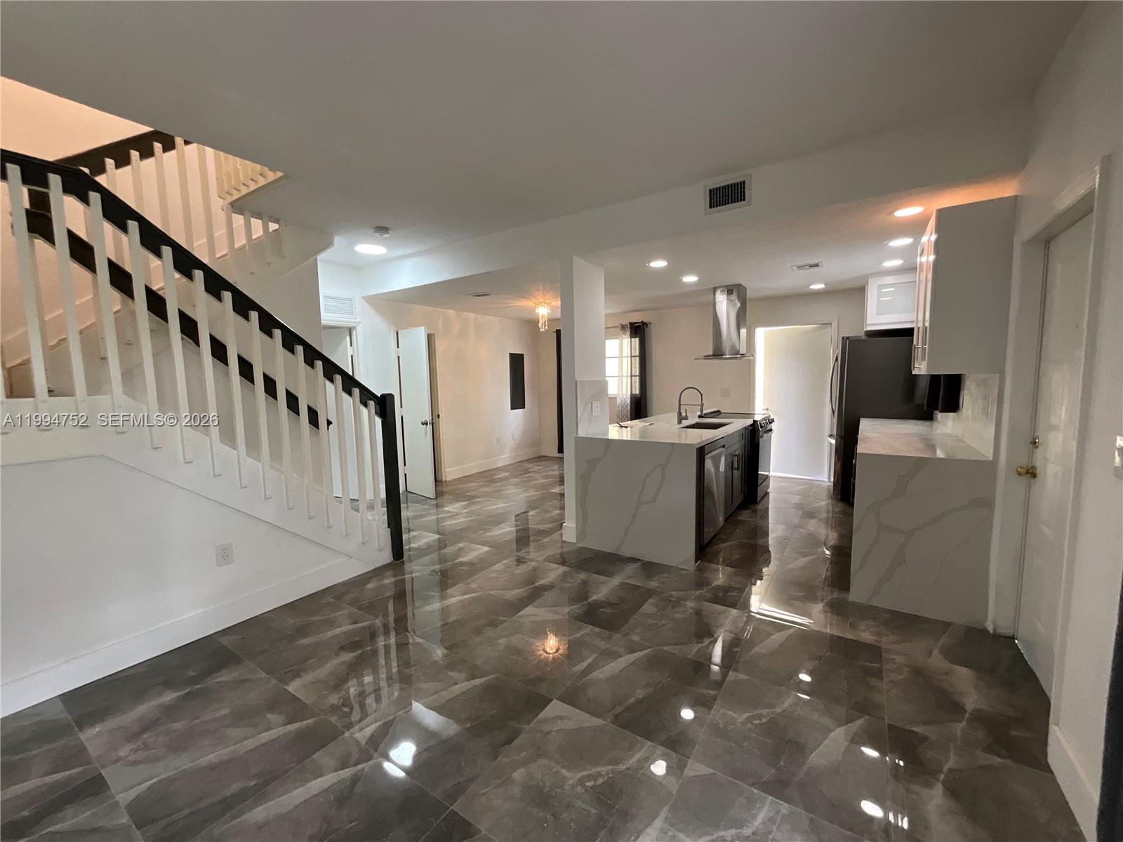 THE VILLAS OF ST AGNES CO - Residential Lease