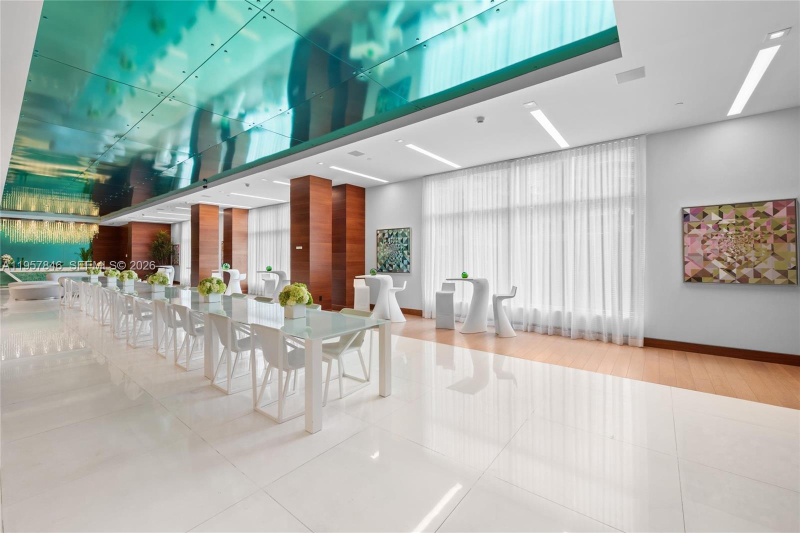 PARQUE TOWERS CONDO - Residential