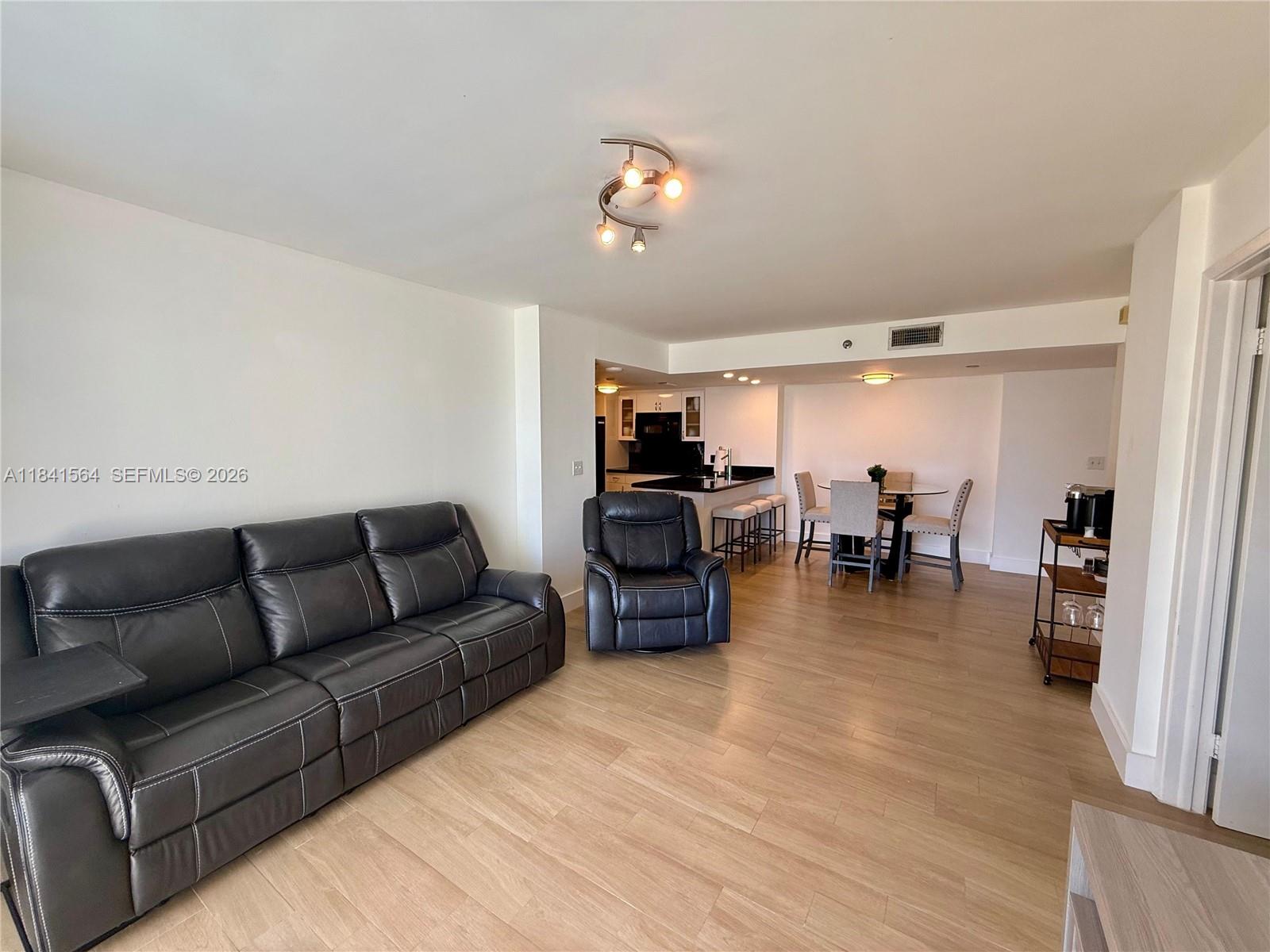 770 Claughton Island Dr 1104