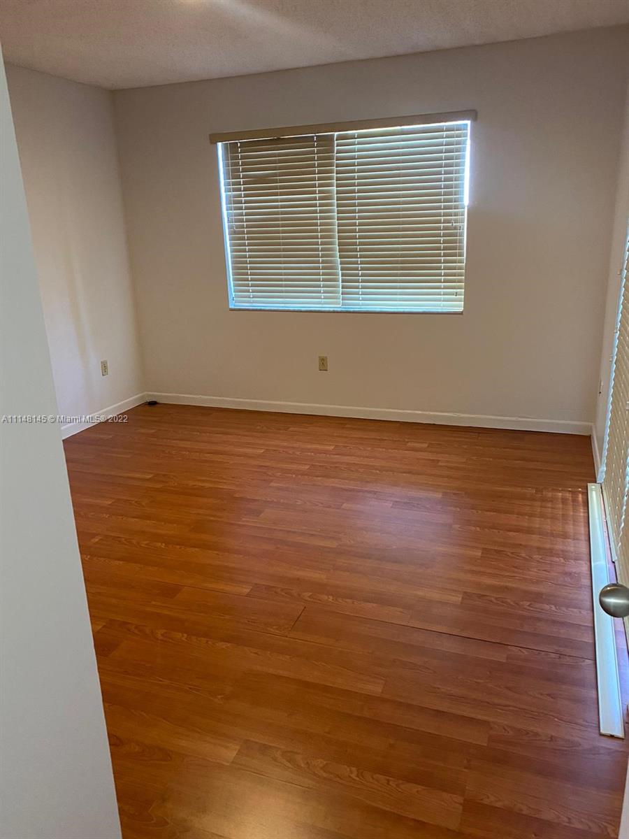 LE CLUB - Residential Lease