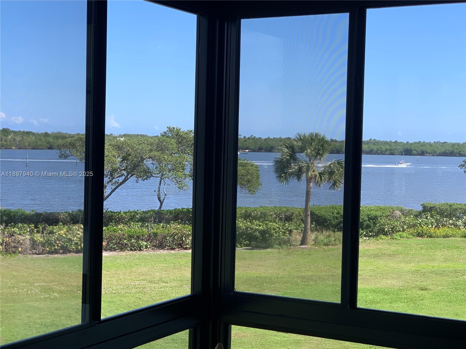 HANSONS LANDING CONDO - Residential