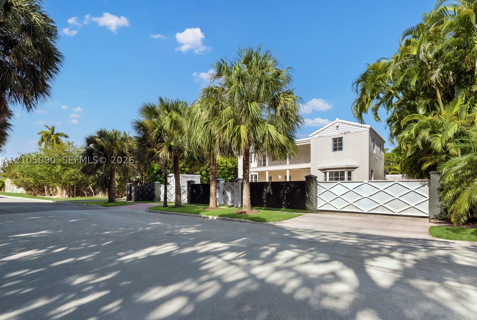 2534 Flamingo Dr