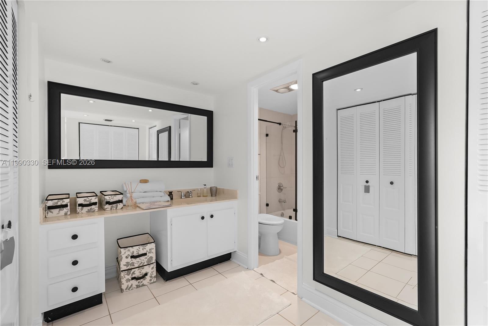 CORONADO CONDO- TOWER II - Residential