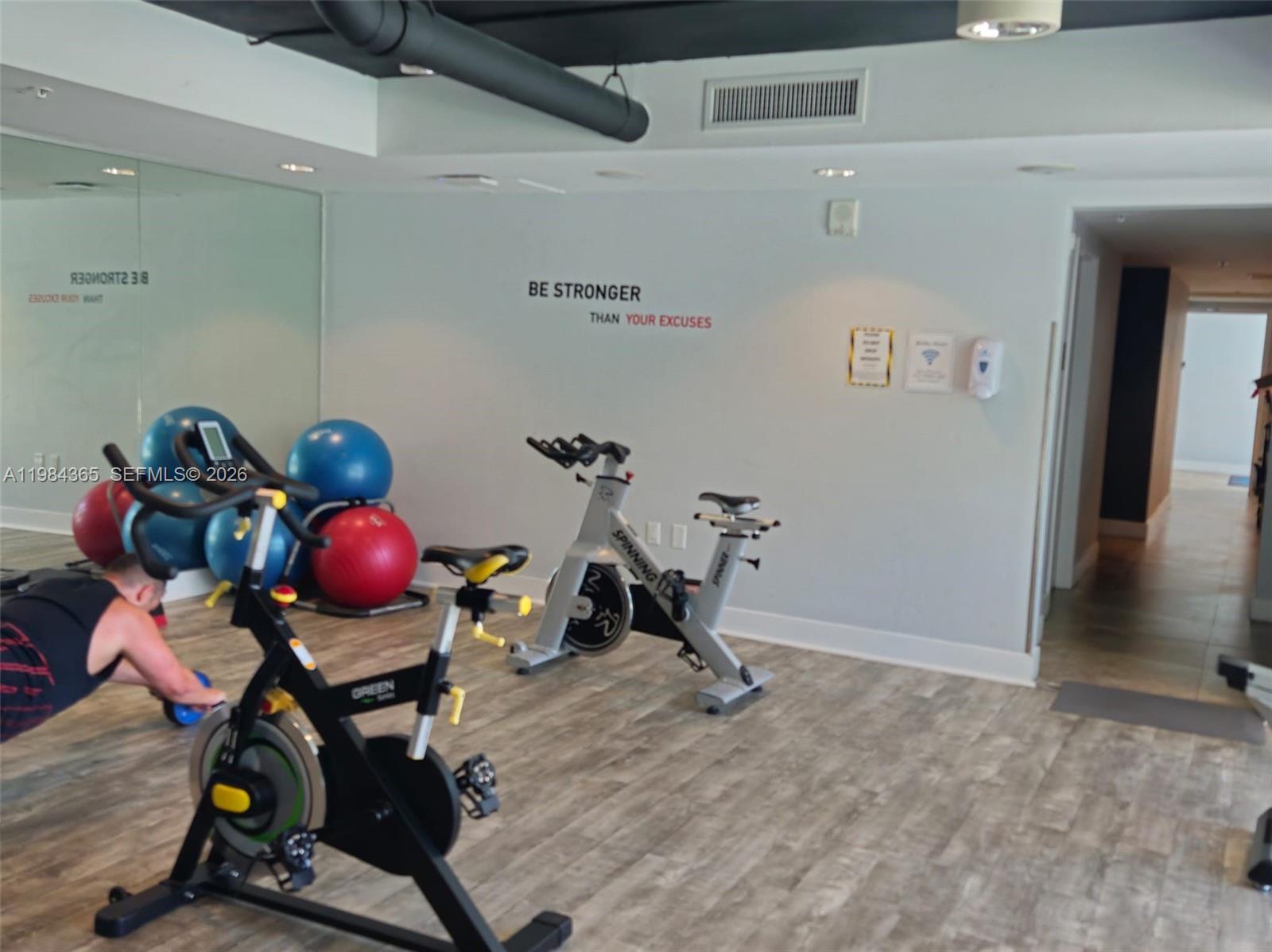 TERRAZAS RIVERPARK VILLAG - Residential