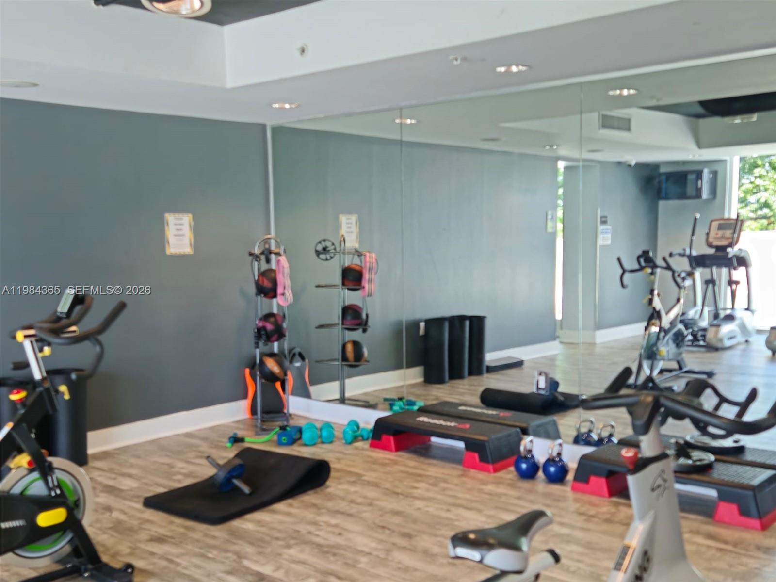 TERRAZAS RIVERPARK VILLAG - Residential