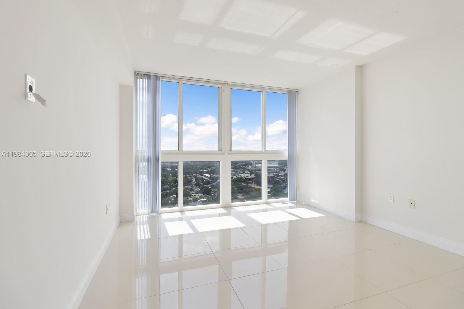 TERRAZAS RIVERPARK VILLAG - Residential