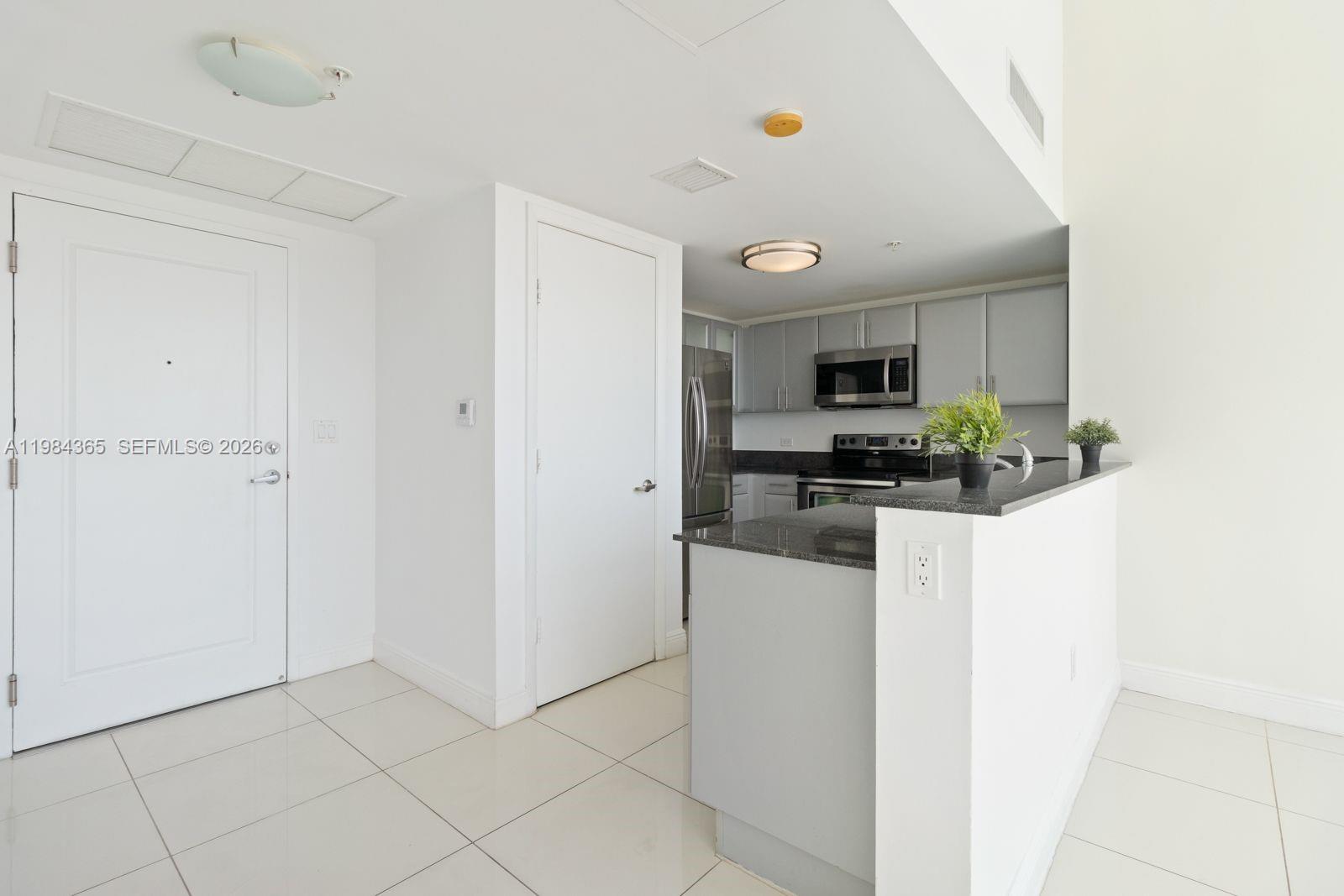 TERRAZAS RIVERPARK VILLAG - Residential