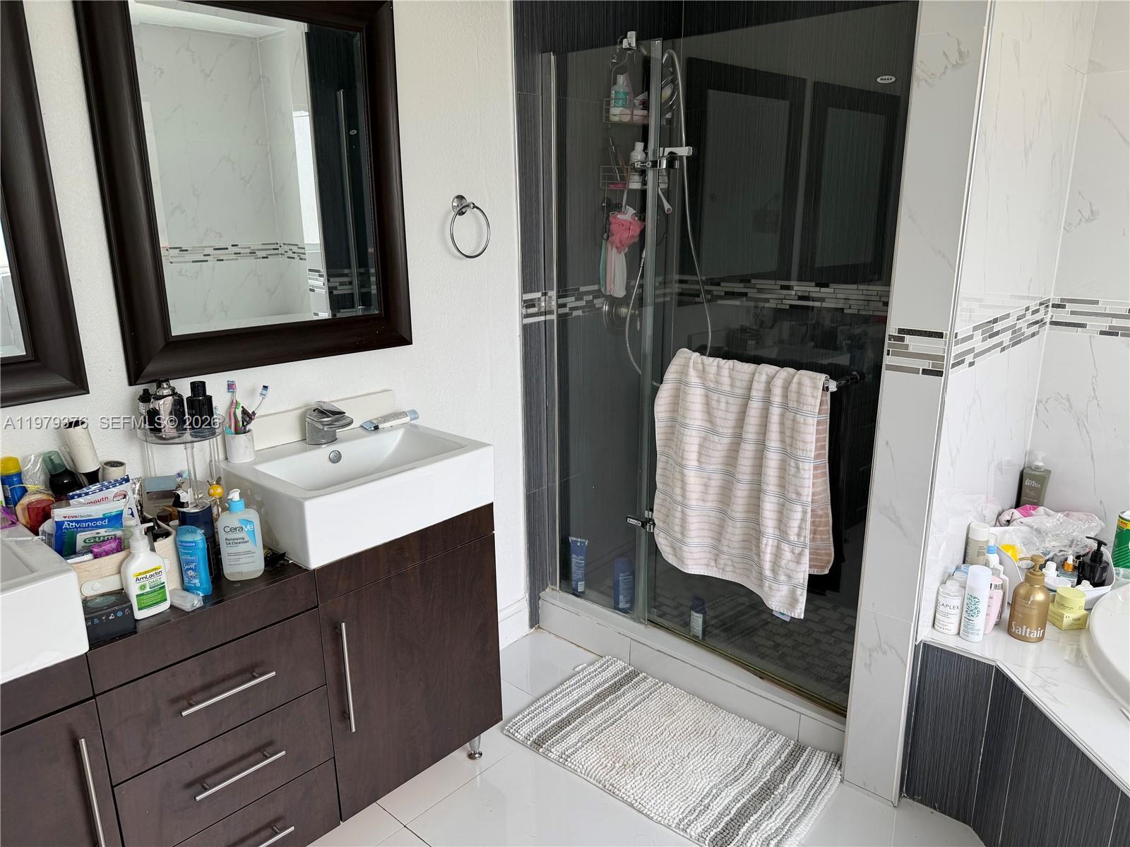 CHANTE-CLARE - Residential