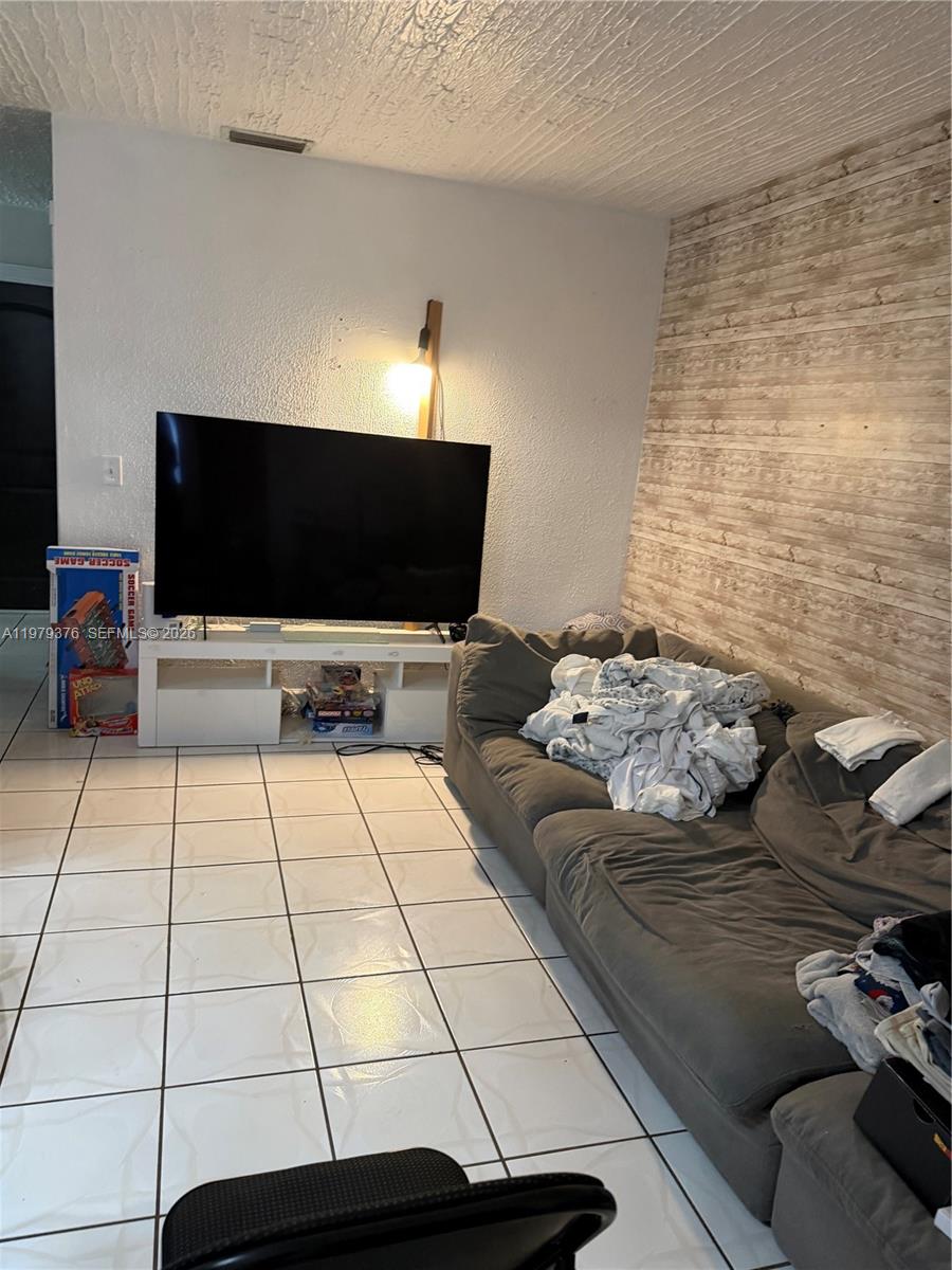 CHANTE-CLARE - Residential