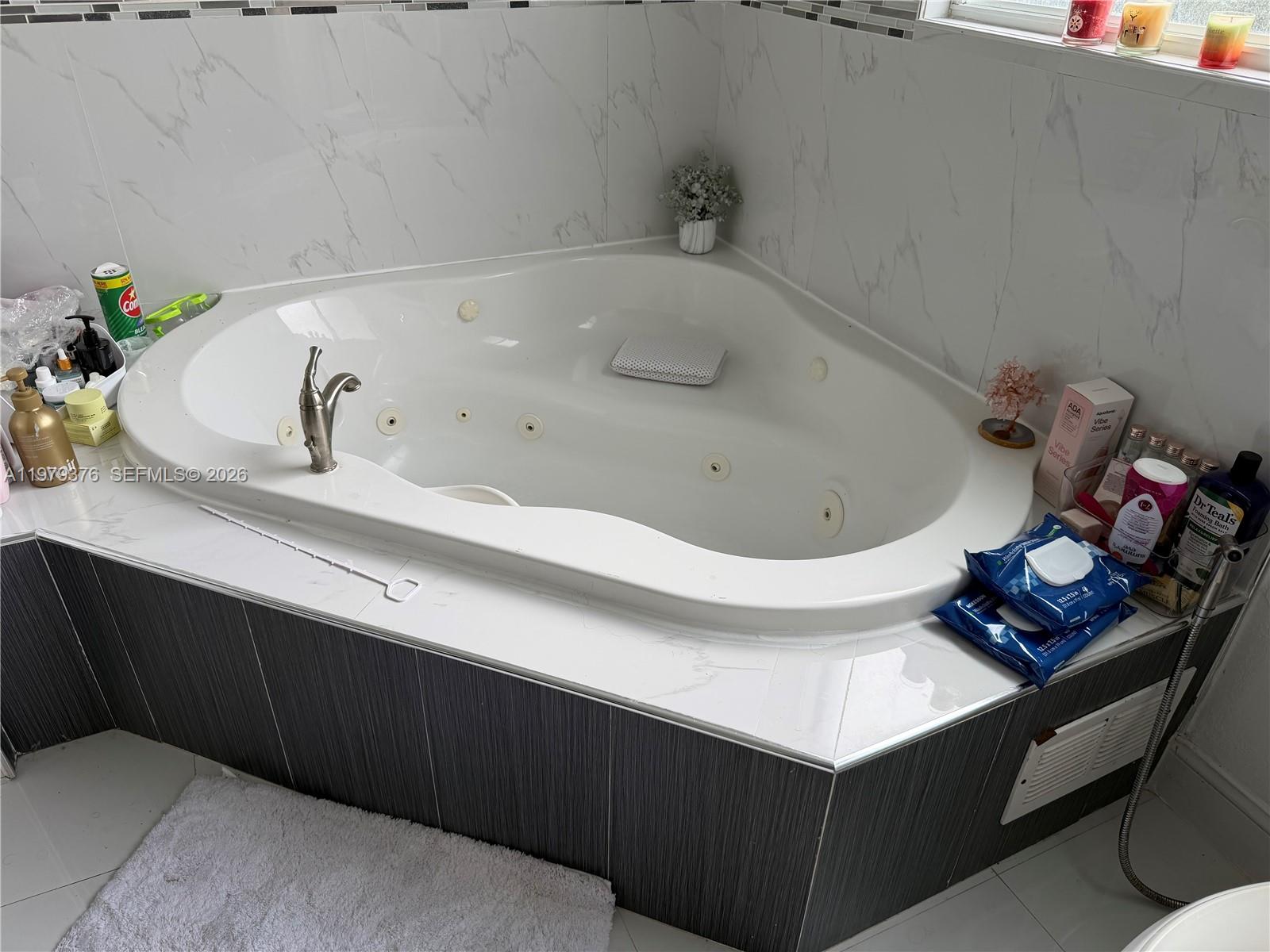 CHANTE-CLARE - Residential