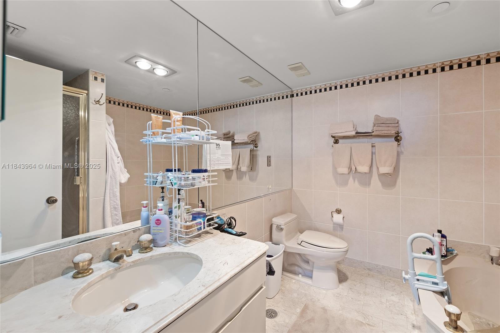 JOCKEY CLUB III CONDO - Residential