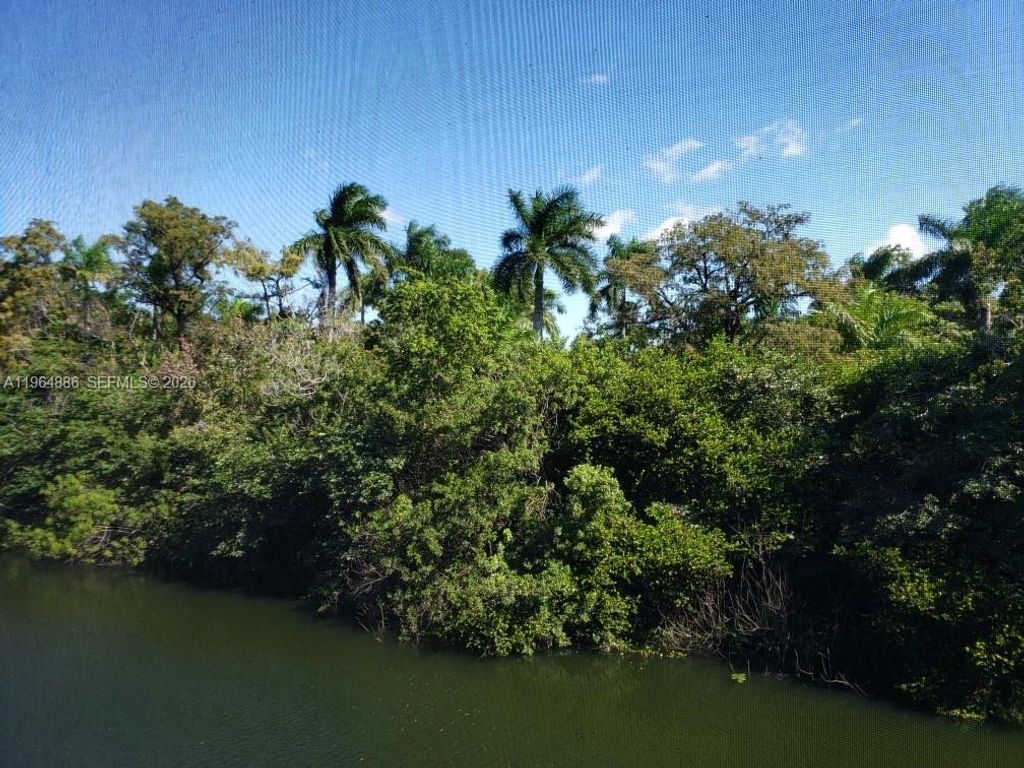 Photo of 116 Royal Park Dr #2D, Oakland Park, FL 33309 (MLS # A11964886)