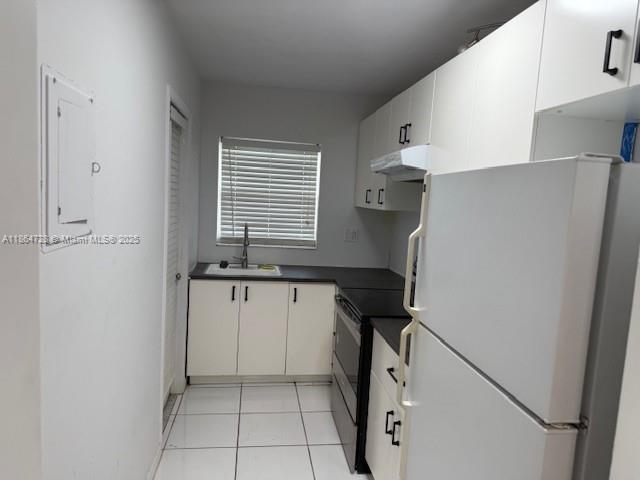 SANTA MONICA CONDOMINIUM - Residential Lease