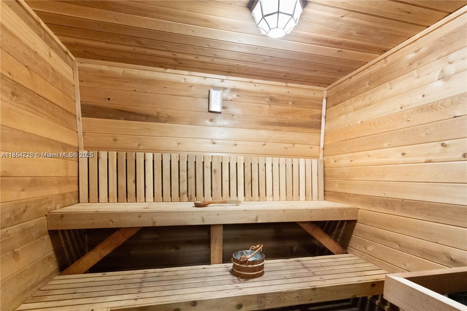 SANTA MONICA CONDOMINIUM - Residential Lease