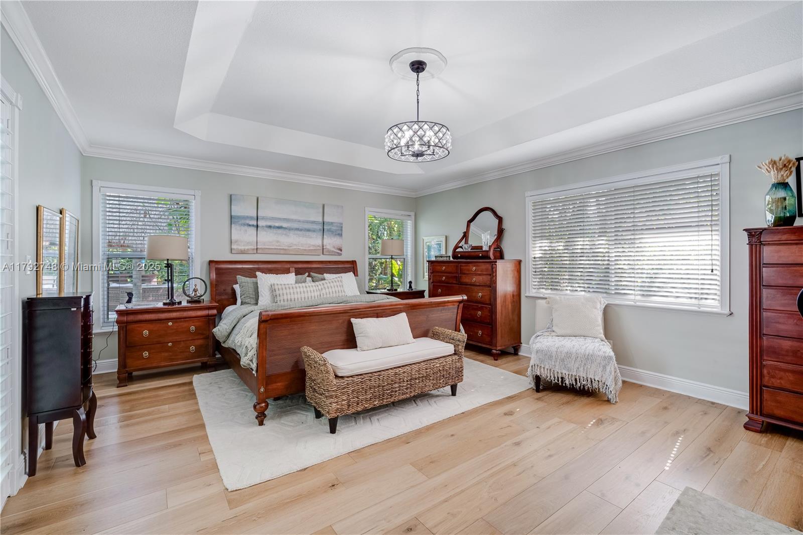 ROCK LAKE - Residential