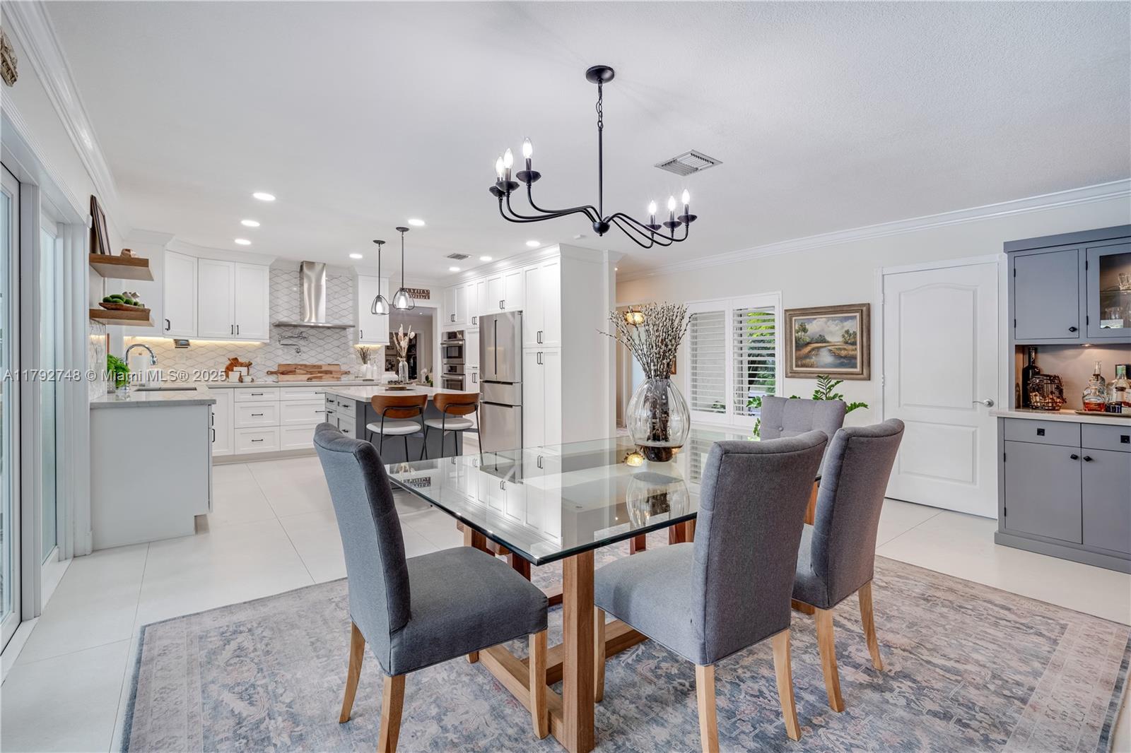 ROCK LAKE - Residential