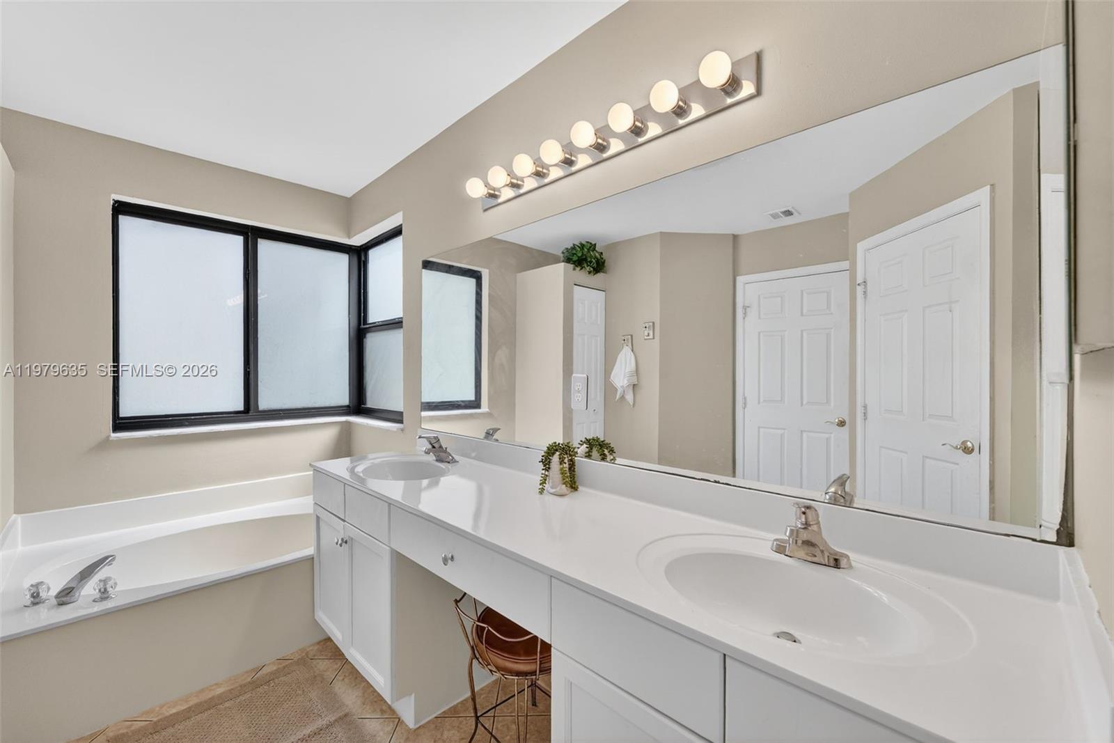 RIVIERA ISLES II - Residential