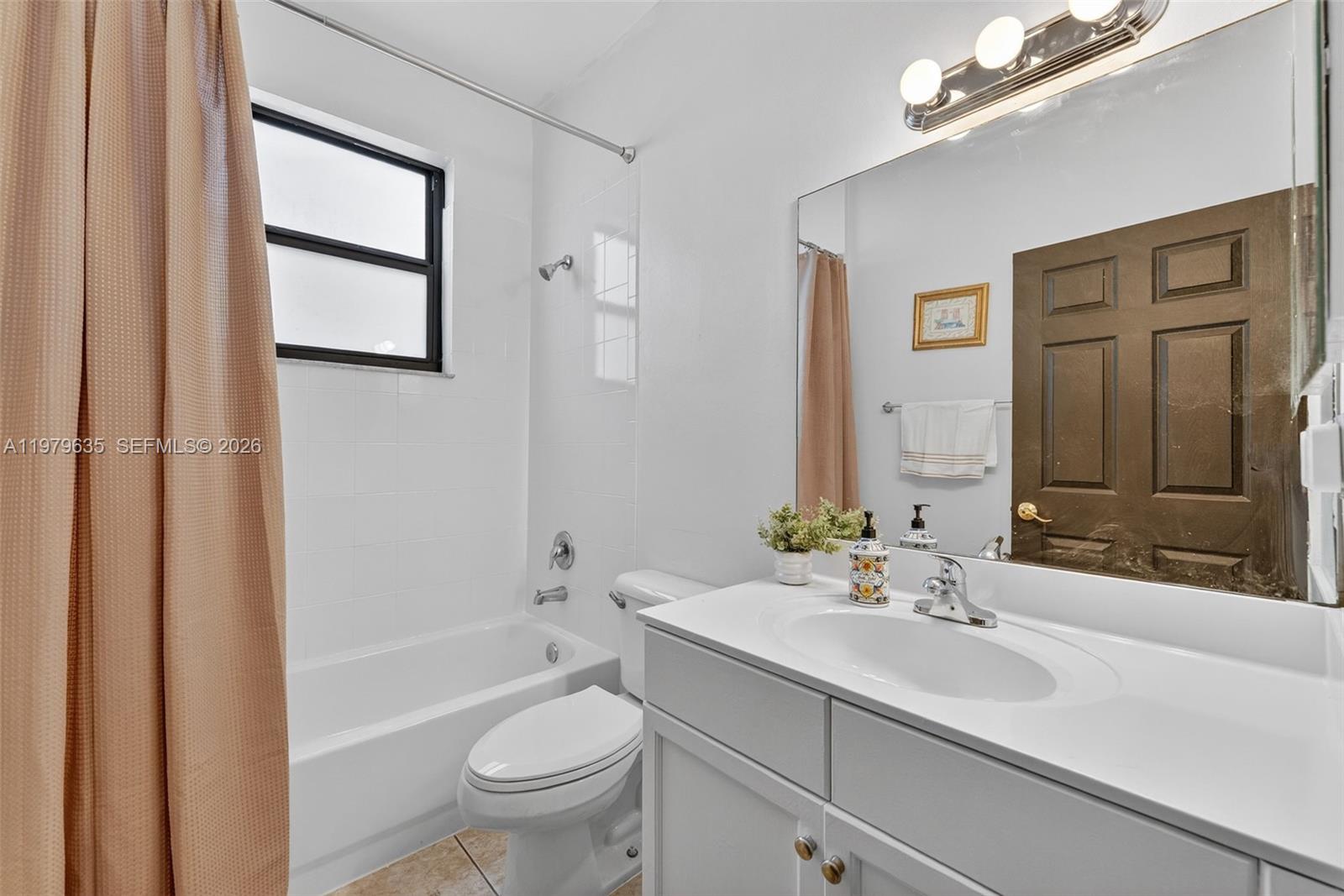 RIVIERA ISLES II - Residential