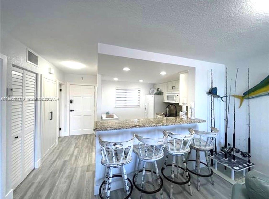 EDEN POINT NORTH CONDO - Residential Lease