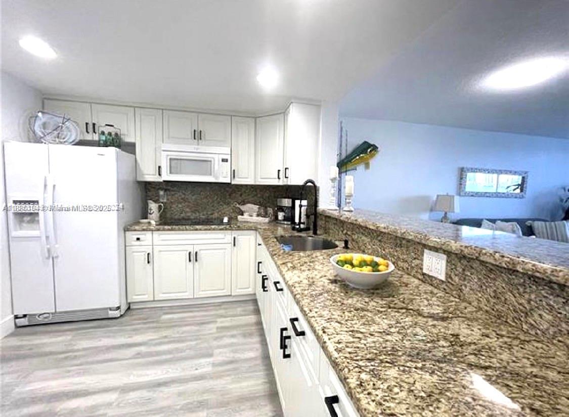 EDEN POINT NORTH CONDO - Residential Lease