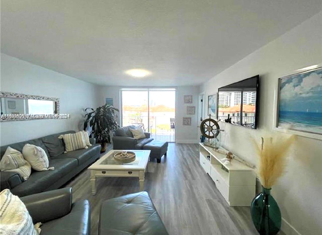 EDEN POINT NORTH CONDO - Residential Lease