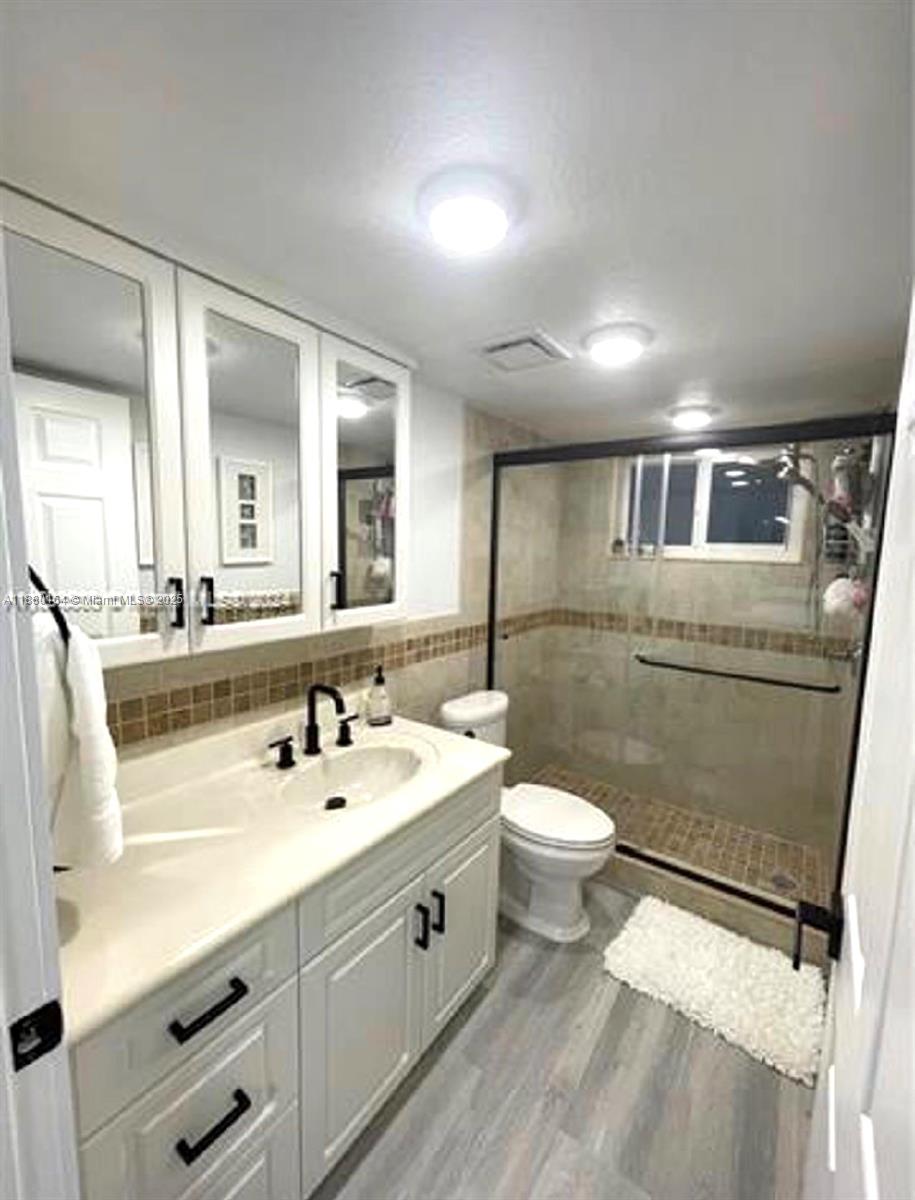 EDEN POINT NORTH CONDO - Residential Lease