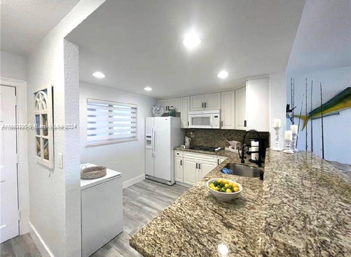 EDEN POINT NORTH CONDO - Residential Lease