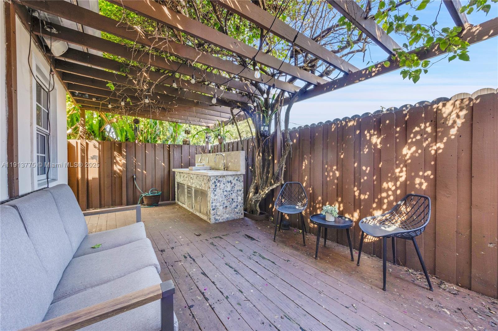 LE JEUNE PLACE - Residential