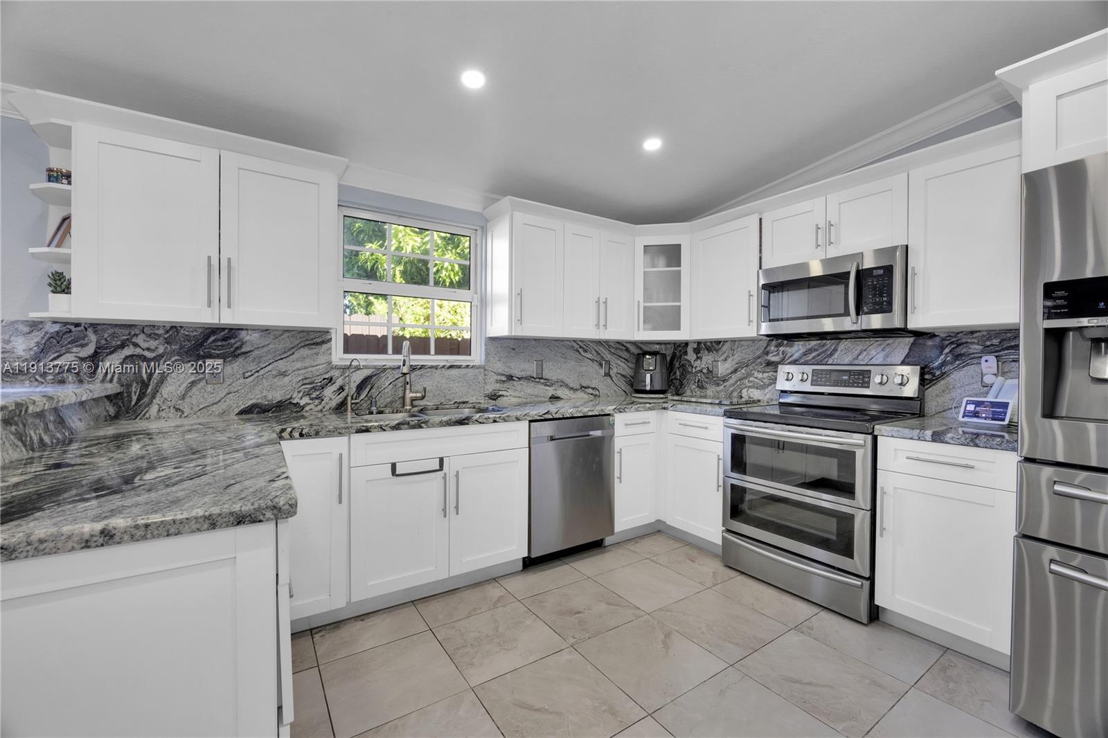 LE JEUNE PLACE - Residential