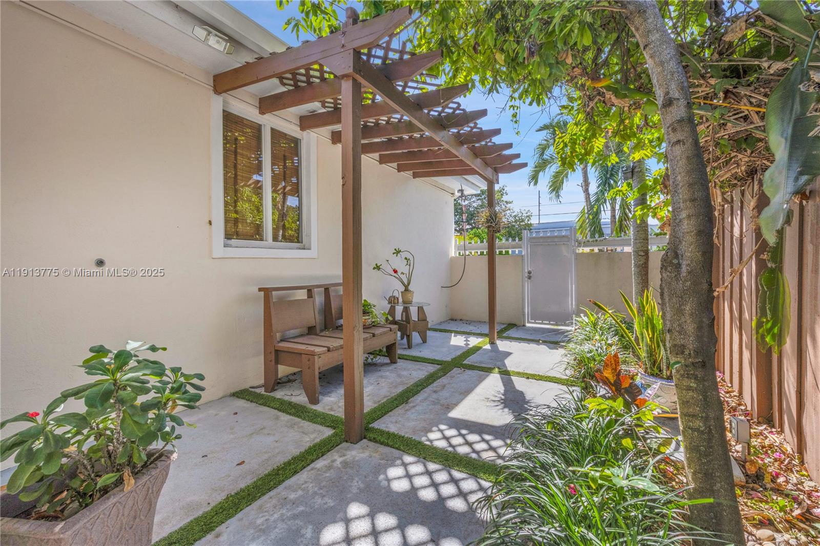 LE JEUNE PLACE - Residential