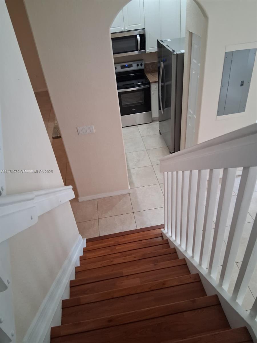 MERRICK PRESERVE CONDO BL - Residential Lease