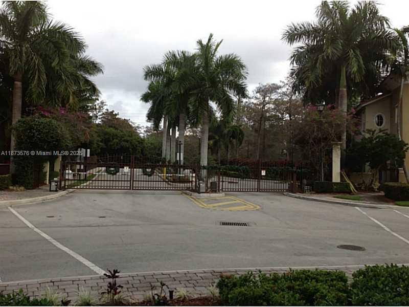 MERRICK PRESERVE CONDO BL - Residential Lease