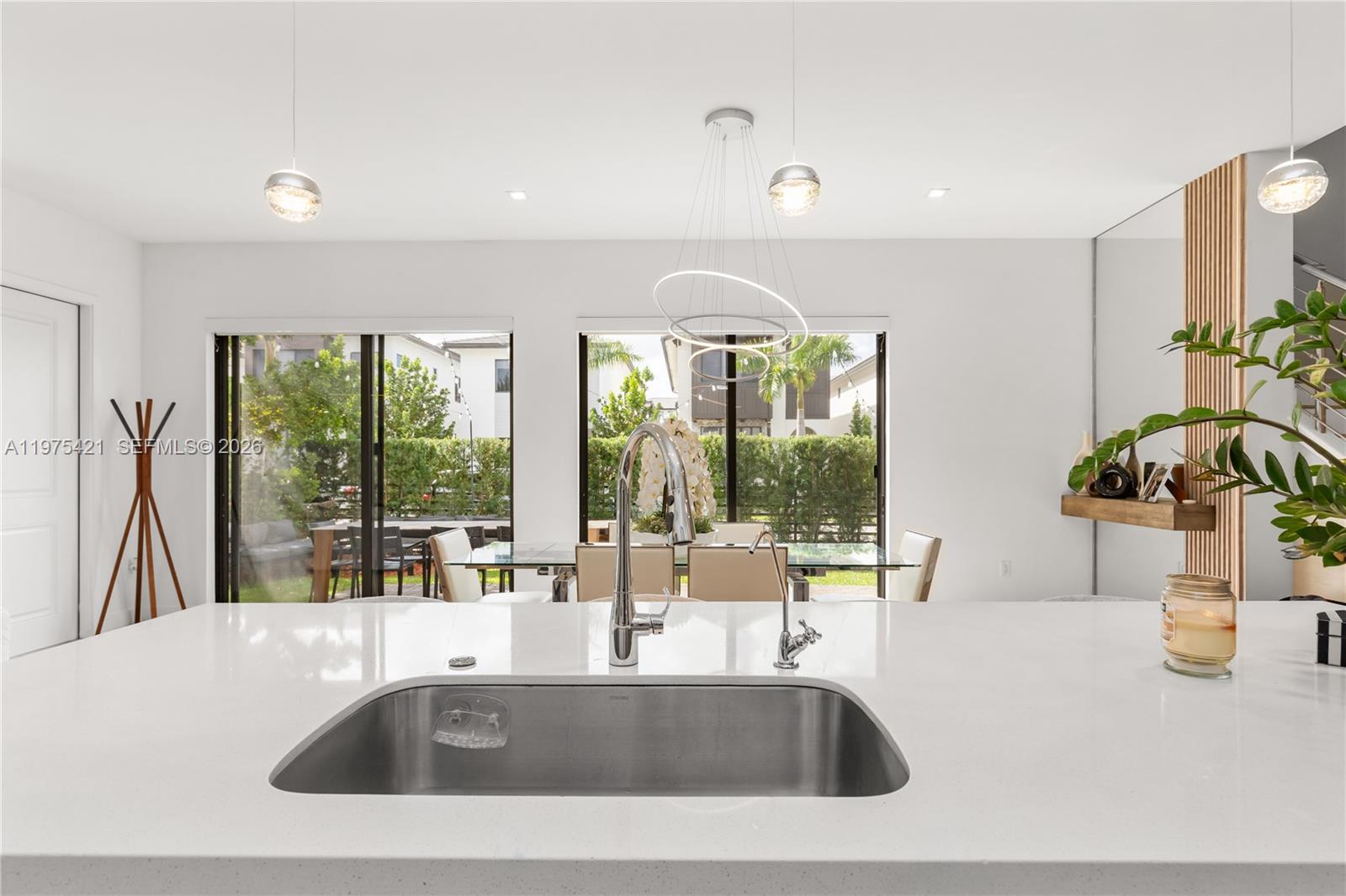 DOWNTOWN DORAL SOUTH PHAS - Residential Lease