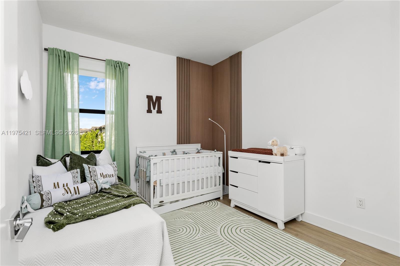 DOWNTOWN DORAL SOUTH PHAS - Residential Lease