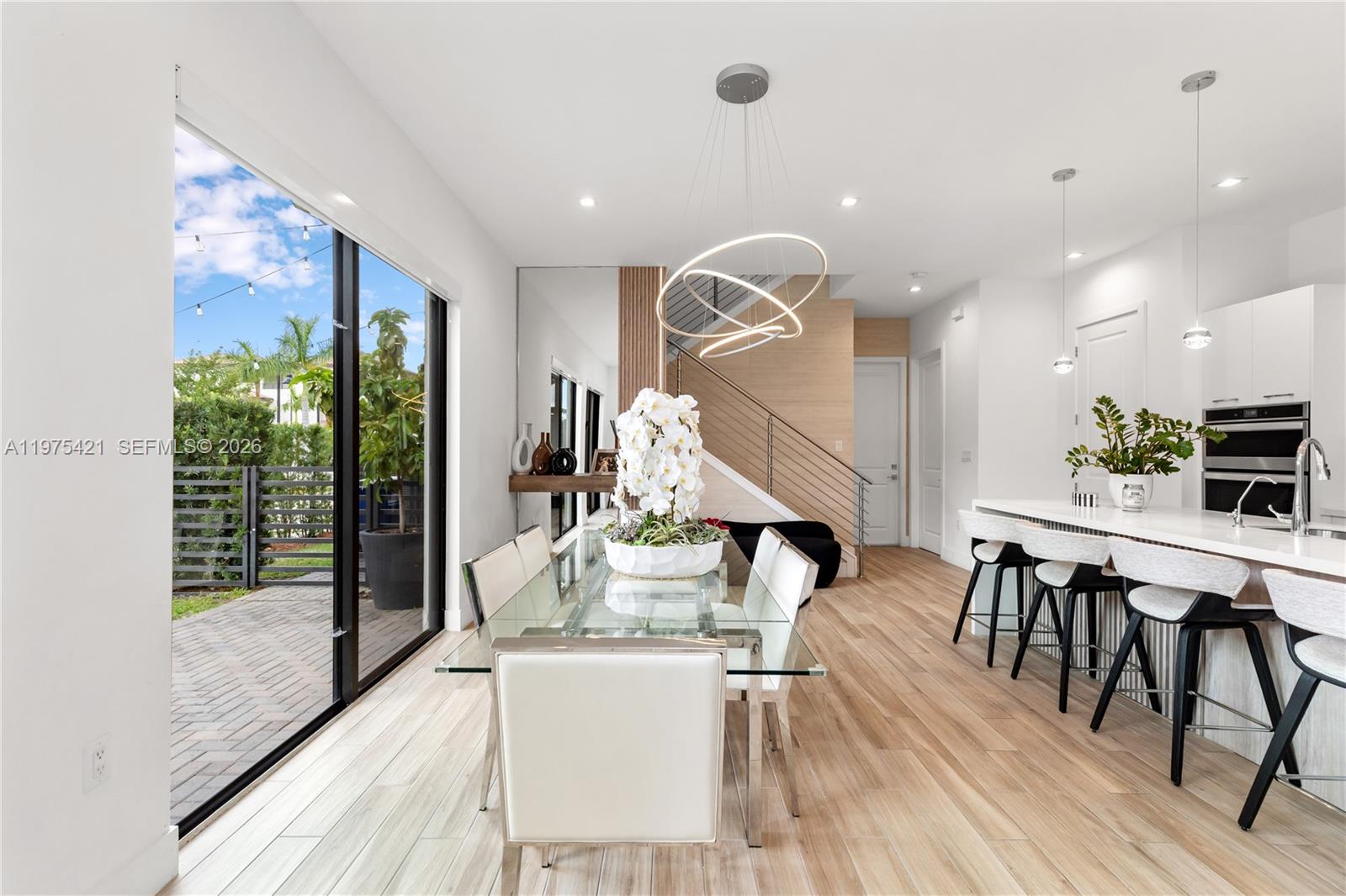 DOWNTOWN DORAL SOUTH PHAS - Residential Lease