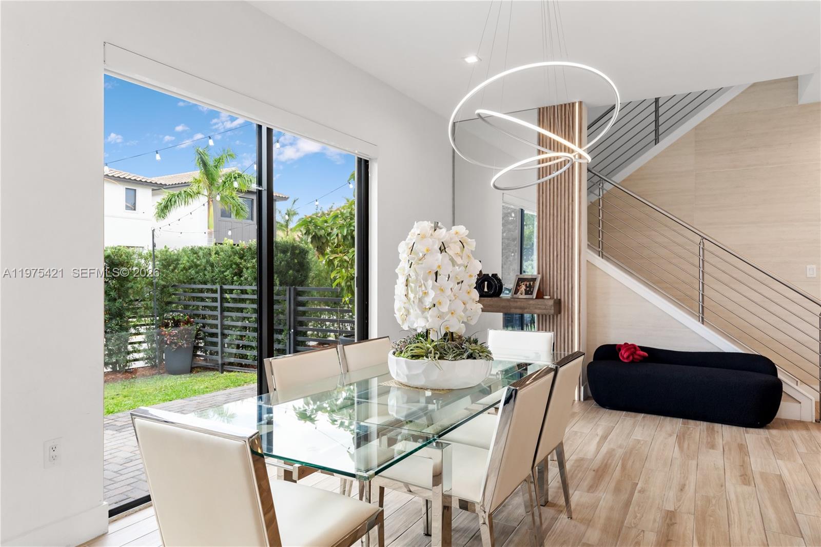 DOWNTOWN DORAL SOUTH PHAS - Residential Lease