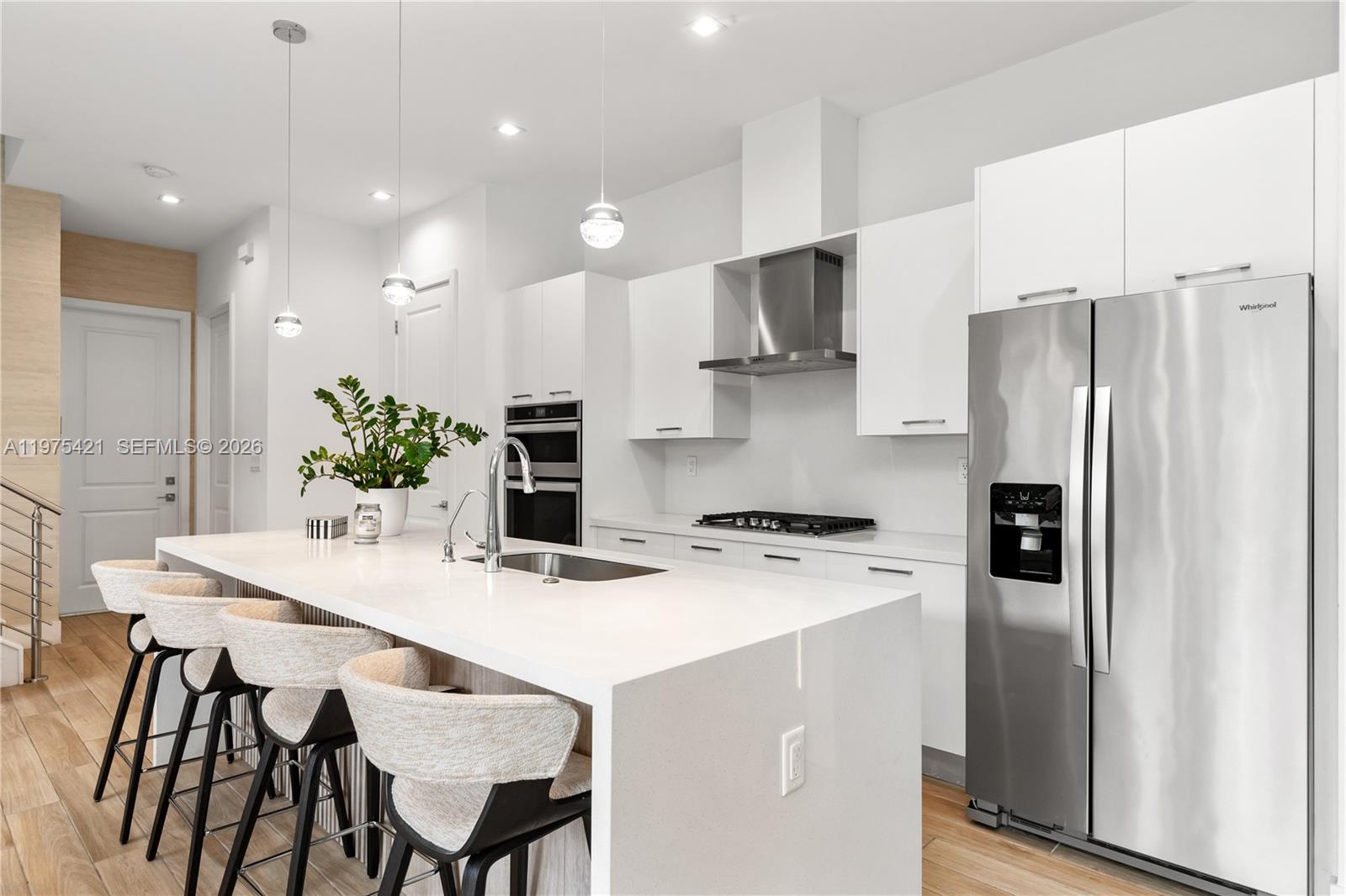 DOWNTOWN DORAL SOUTH PHAS - Residential Lease