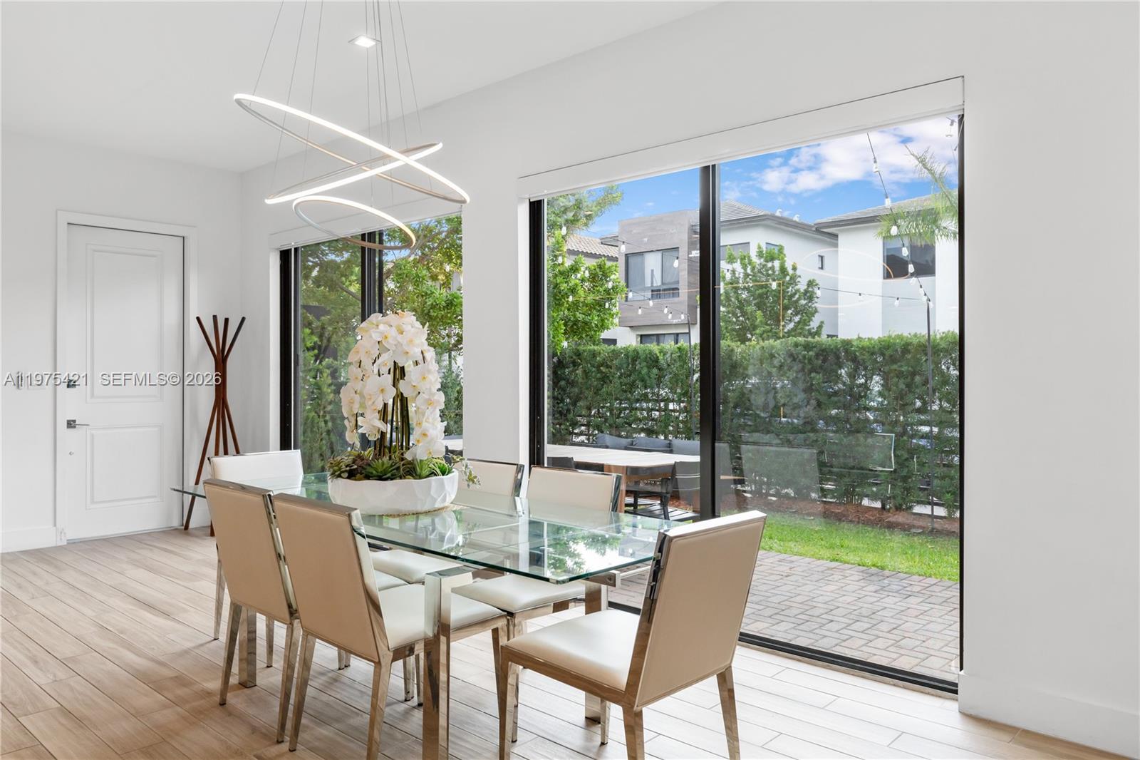 DOWNTOWN DORAL SOUTH PHAS - Residential Lease