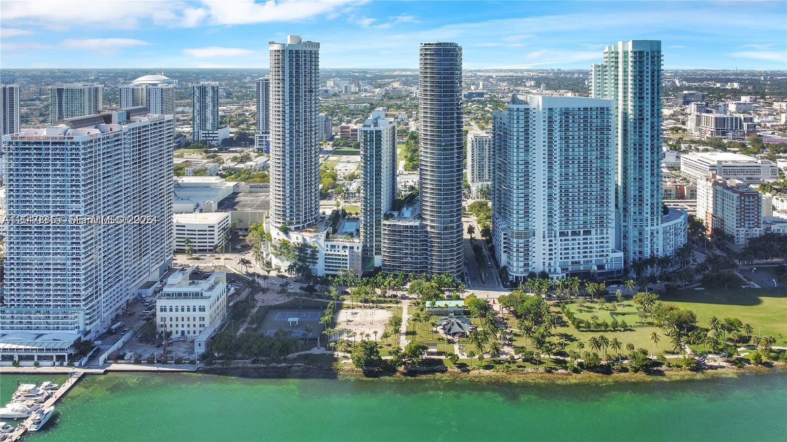 ARIA ON THE BAY CONDO - Residential