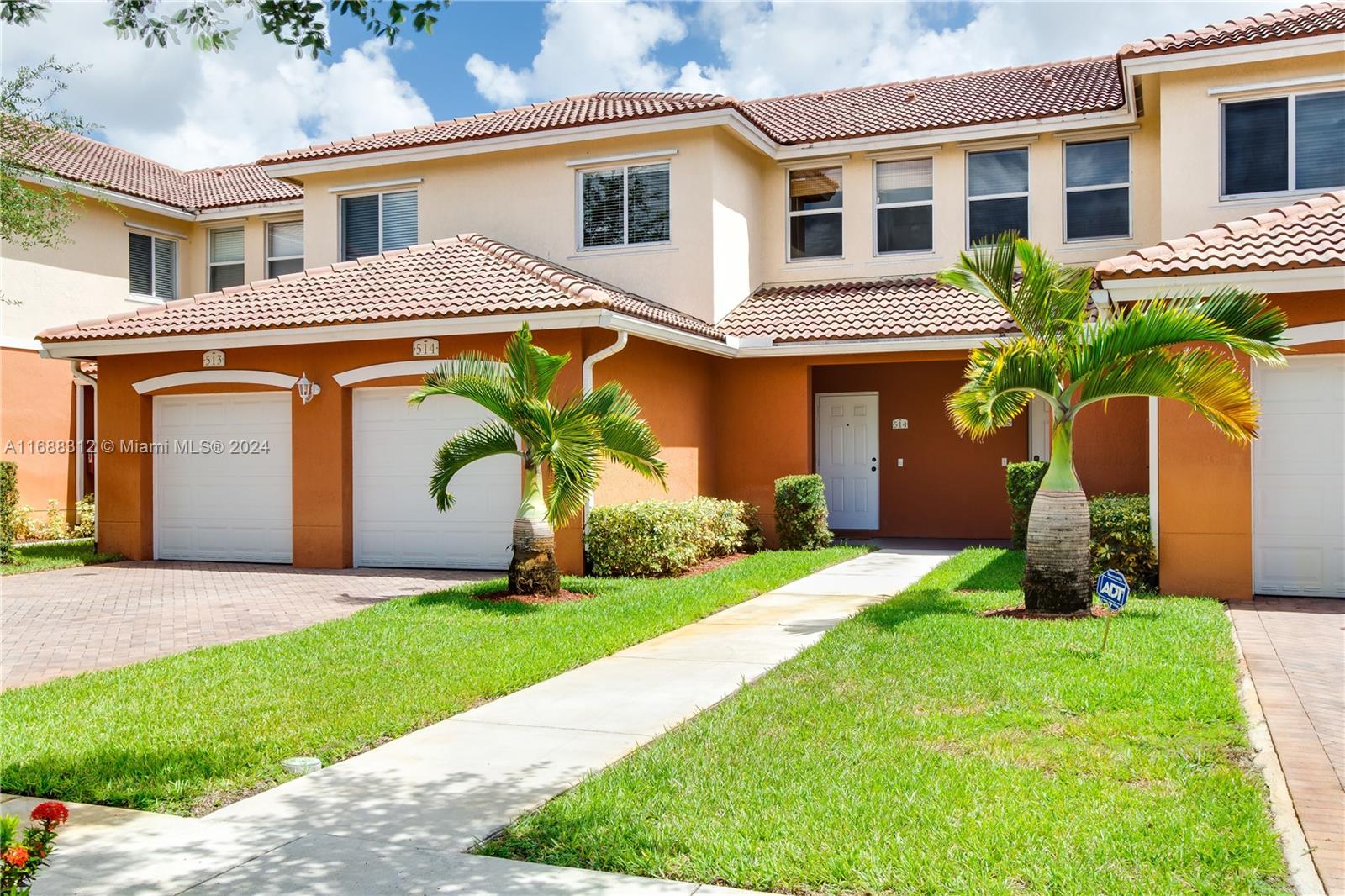 Rental Property at 7400 Palomino Dr 514-5, Davie, Broward County, Florida - Bedrooms: 3 
Bathrooms: 3  - $3,150 MO.