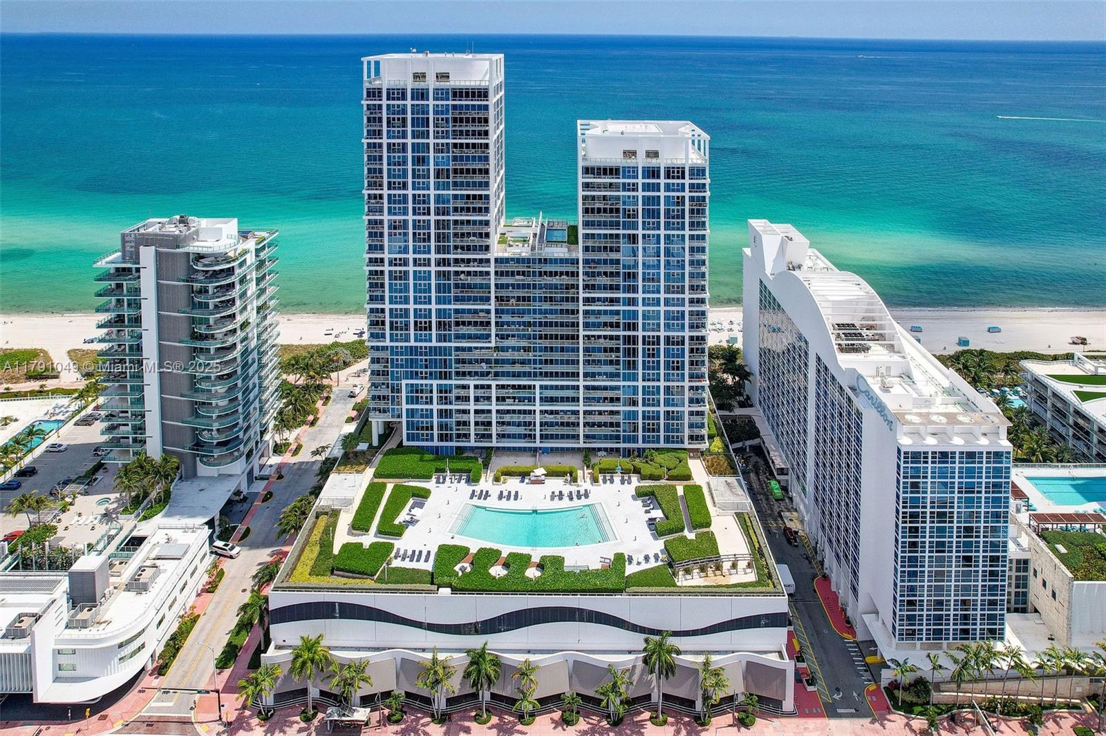 NORTH CARILLON BEACH COND - Residential