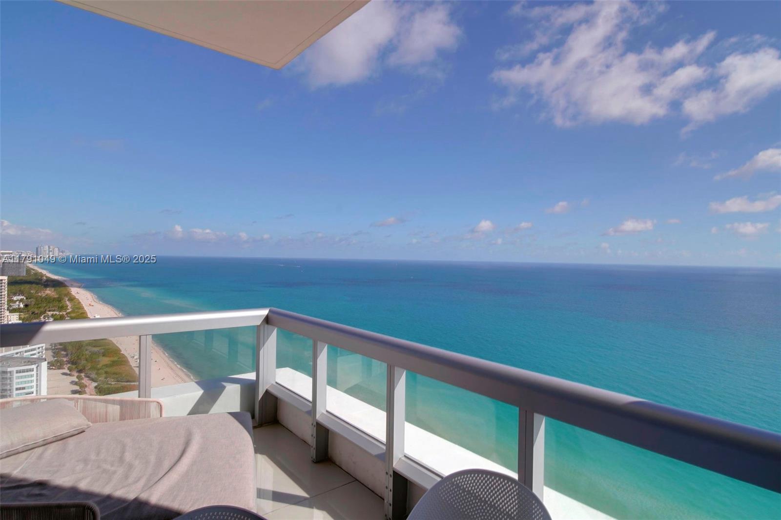 NORTH CARILLON BEACH COND - Residential