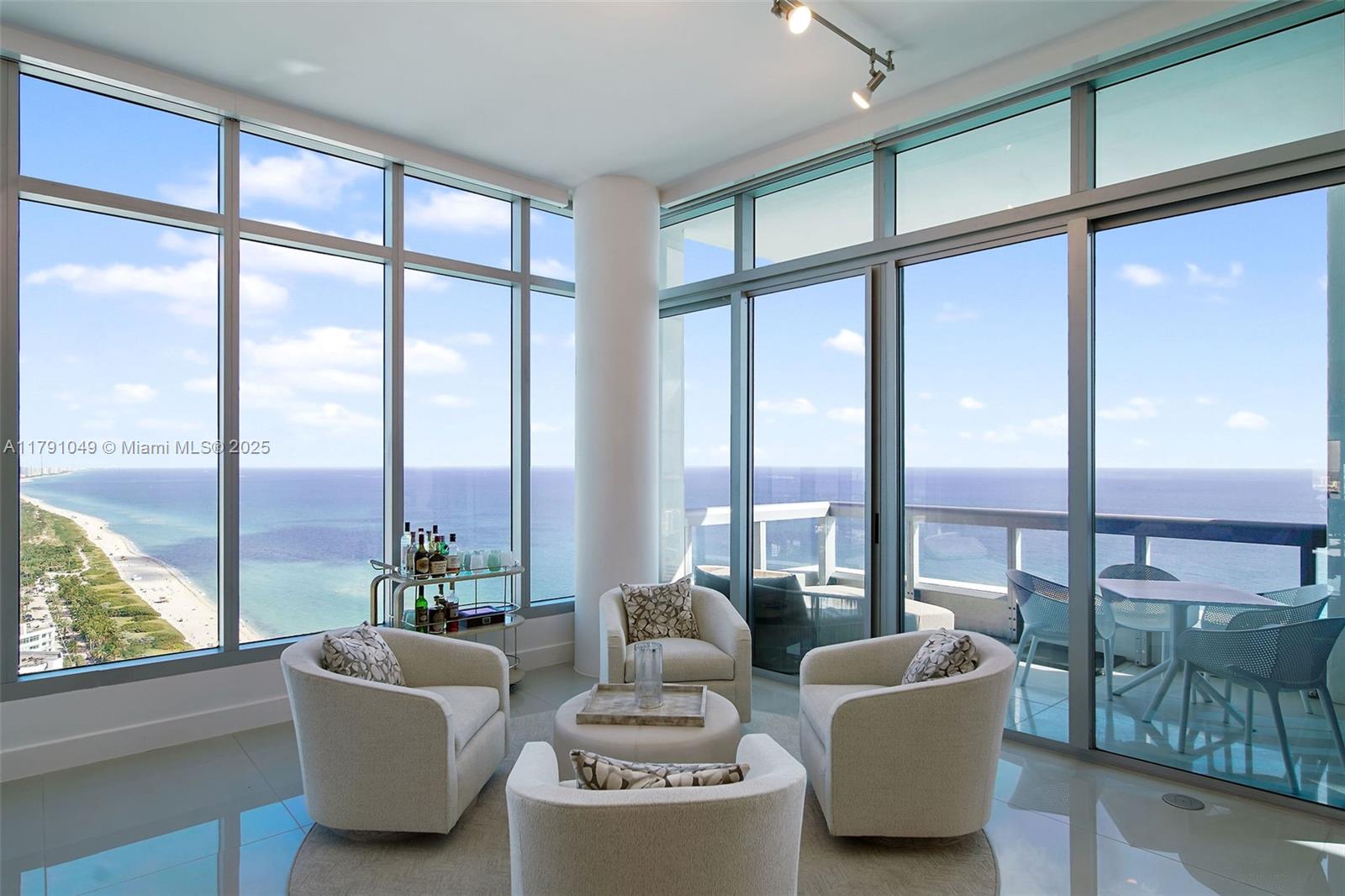 NORTH CARILLON BEACH COND - Residential